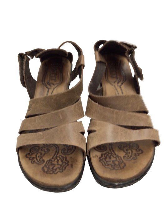 Size 7 brown Leather Sandals